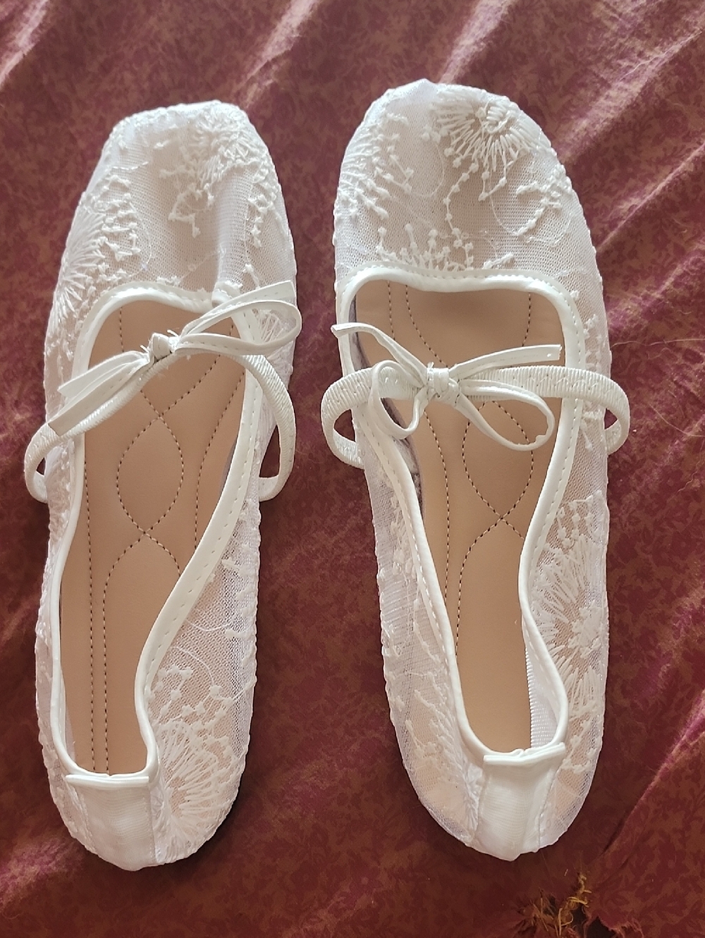 White Lace Ballet Flats with Bow